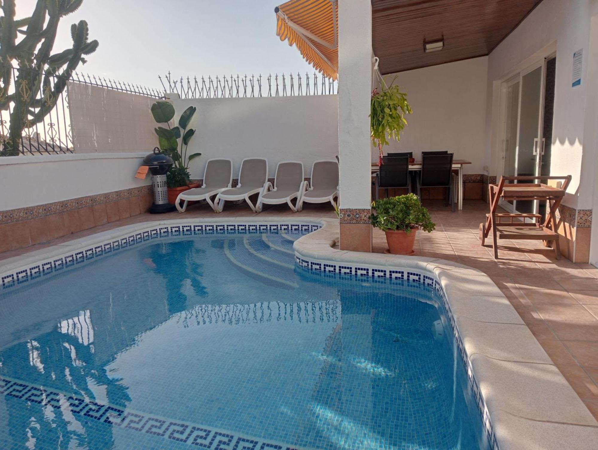 Beautiful Holiday Villa With Heated Private Pool, Los Cristianos Лос Кристианос Экстерьер фото